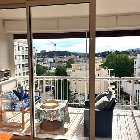 Sur 2 Pièces Cosy Avec Grande Terrasse Vue Dégagée Collines, Place De Parking Appartamento